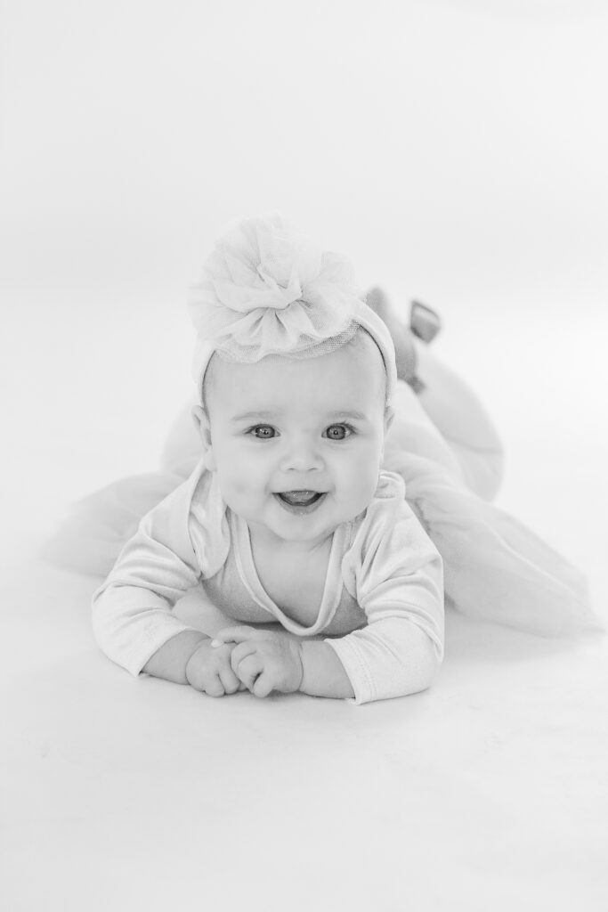 Plymouth Michigan Newborn Photographer hosts Mini Sessions at Studio Neue in Plymouth Michigan for baby girl 